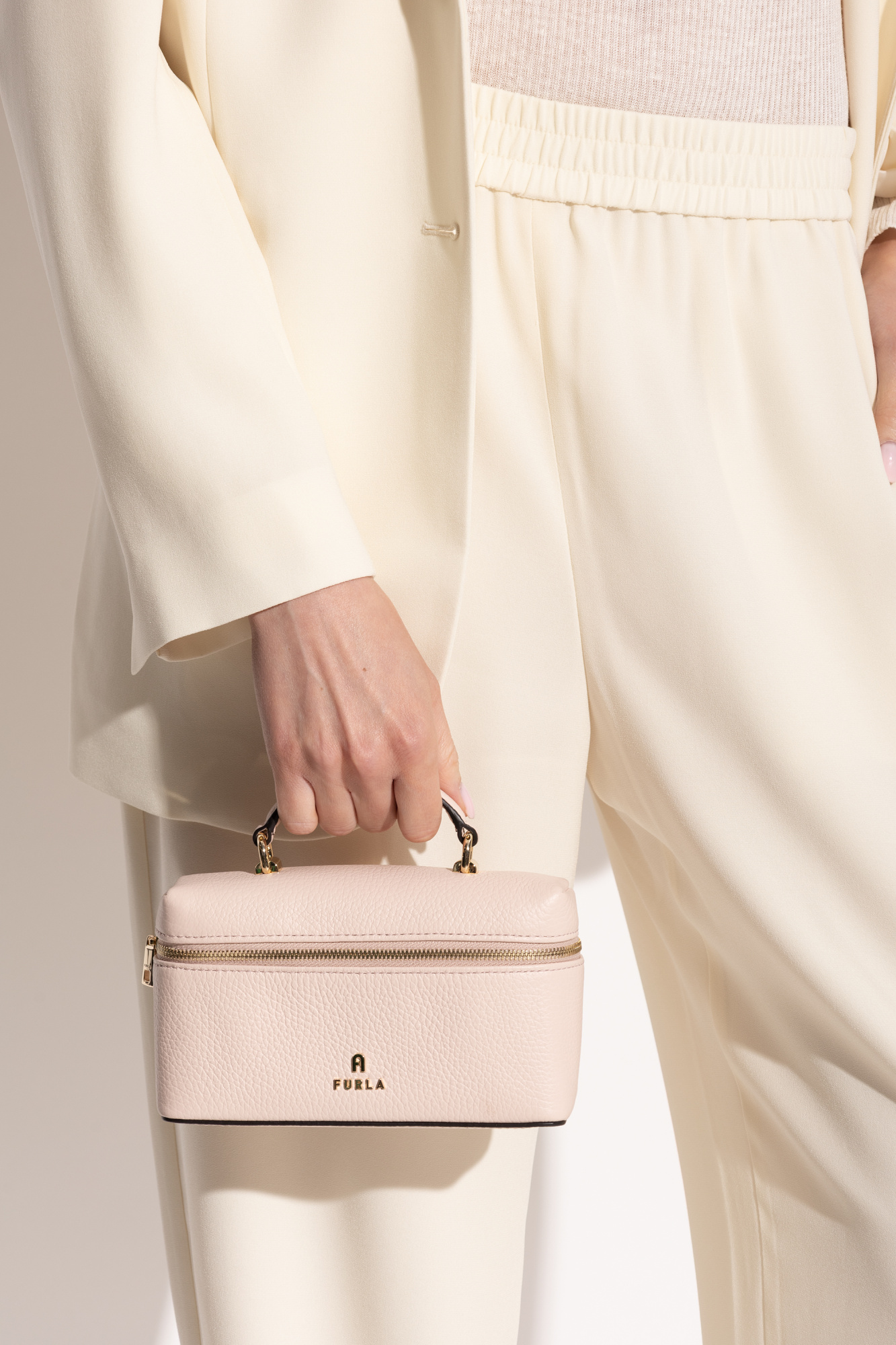 トートバッグ FURLA 'Furla Camelia' mini handbag (WE00625HSF000 KP000) FURLA 'Furla Camelia' mini handbag (WE00625HSF000 KP000